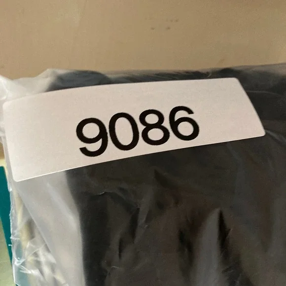 Lacoste V-Neck T-Shirt Womens Large Black 100% Pima Cotton Regular Fit Classic - Picture 9 of 9